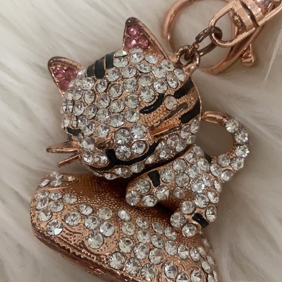 BRAND NEW cat keychain - Picture 3 of 3